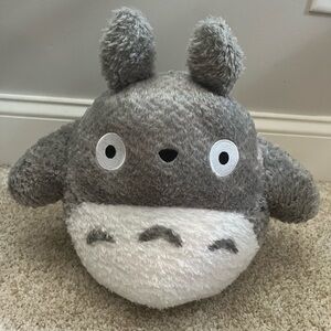 My neighbor Totoro plushie!